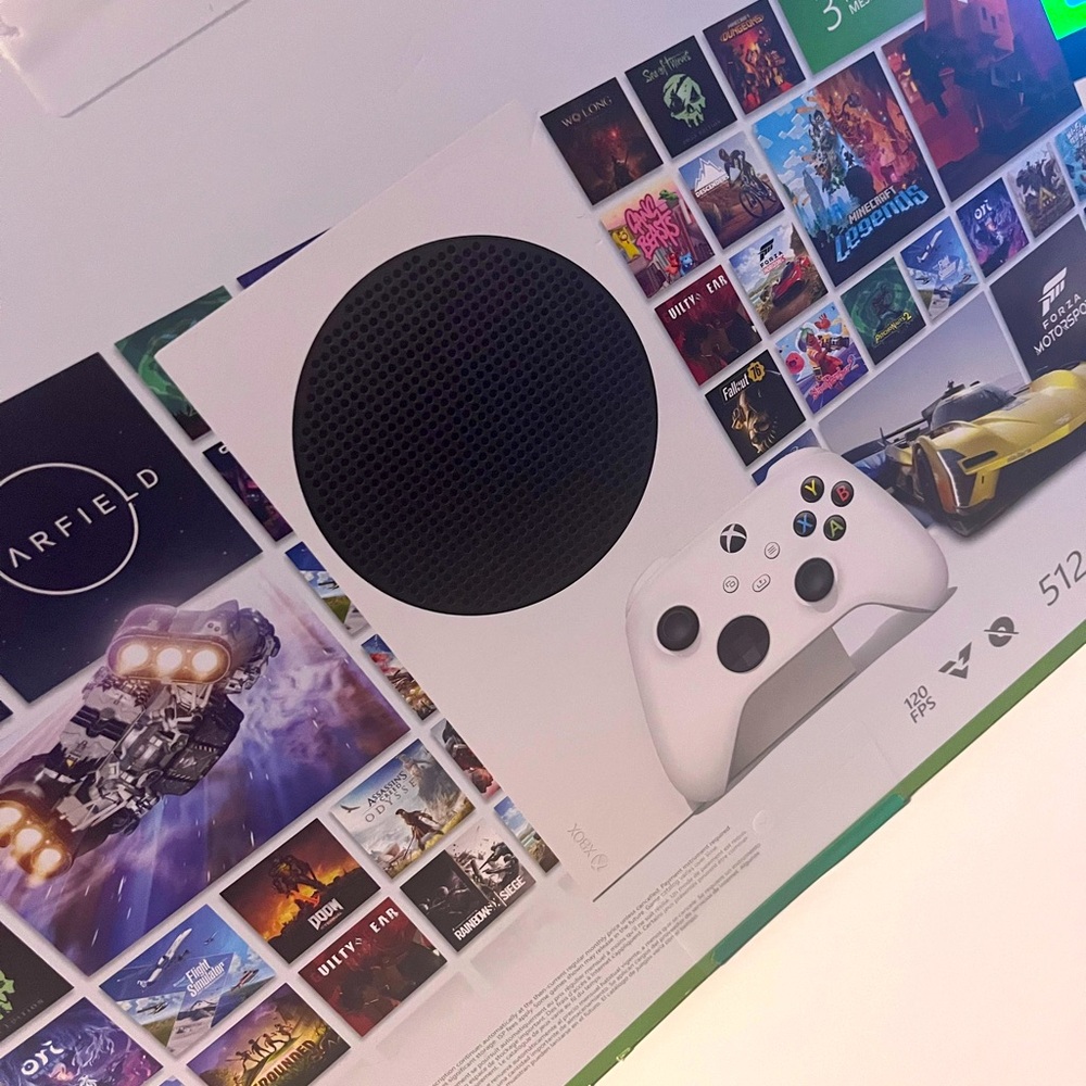 Xbox Series S + Expansions card 512Gb + Gamepass